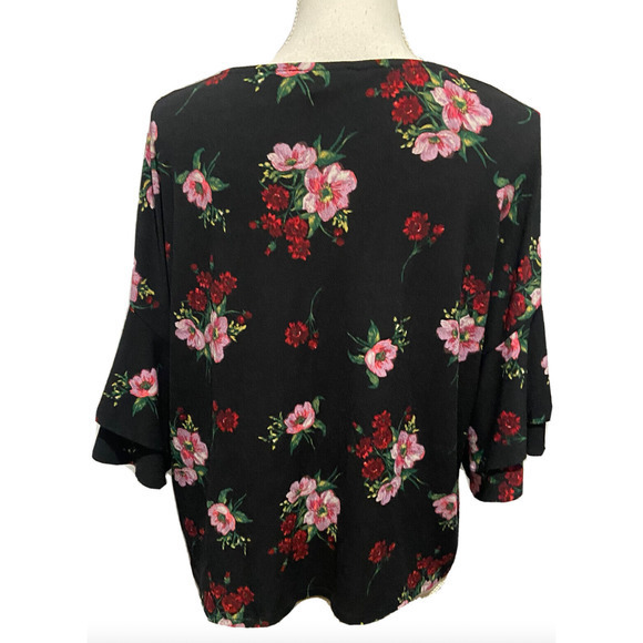 NWT NEW Express Large Black Floral Ruffle Flutter‎ Sleeve V Neck Blouse - Picture 3 of 16